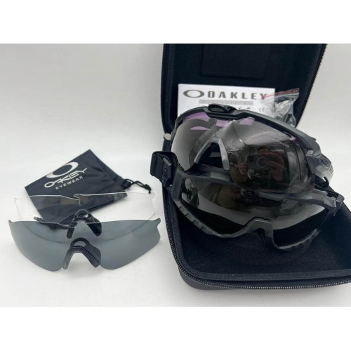 Тактические ударопрочные очки OAKLEY в Новокузнецке